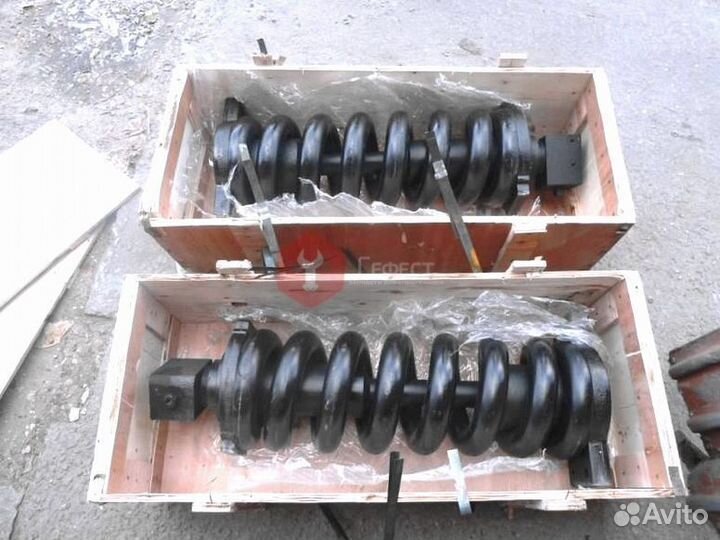 Натяжитель гусеницы Komatsu PC300-8M0