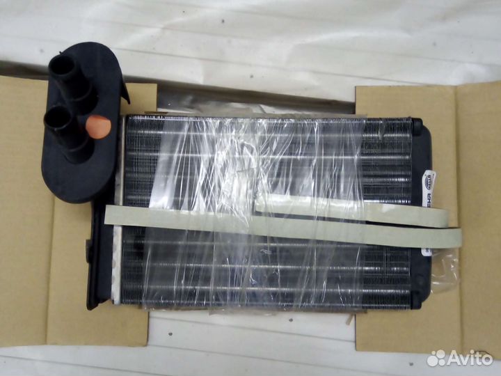 Радиатор отопителя салона vw 8FH351311041