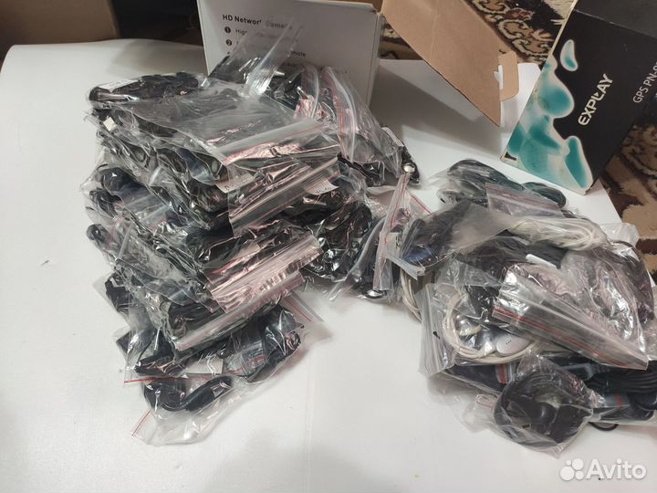 Гарнитуры, наушники