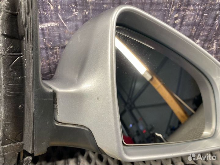 Зеркало правое Audi A4 B7 BFB 2006