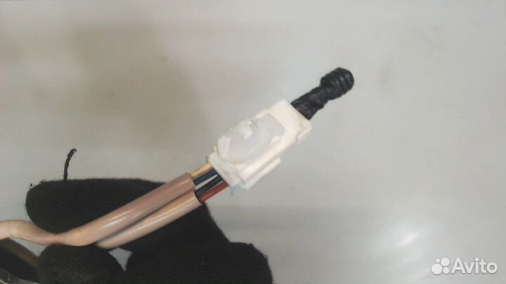 Сабвуфер Lexus HS, 2010