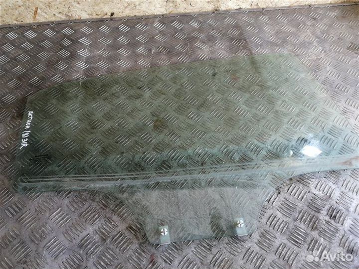 Стекло двери опускное заднее правое Ssangyong