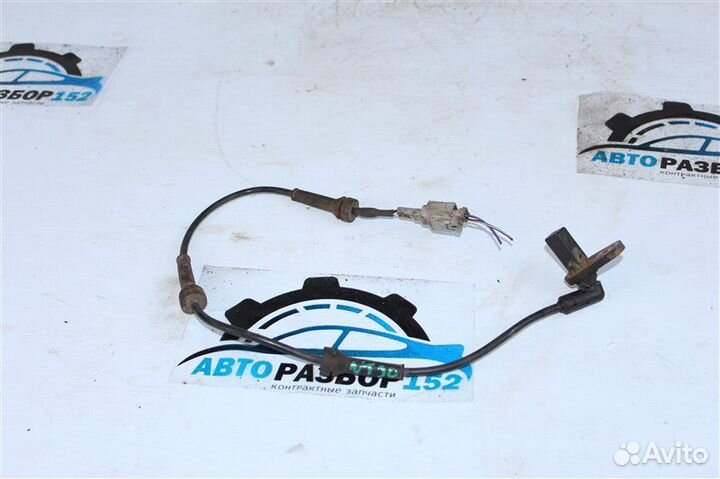 Датчик абс задний правый Nissan X-Trail NT30