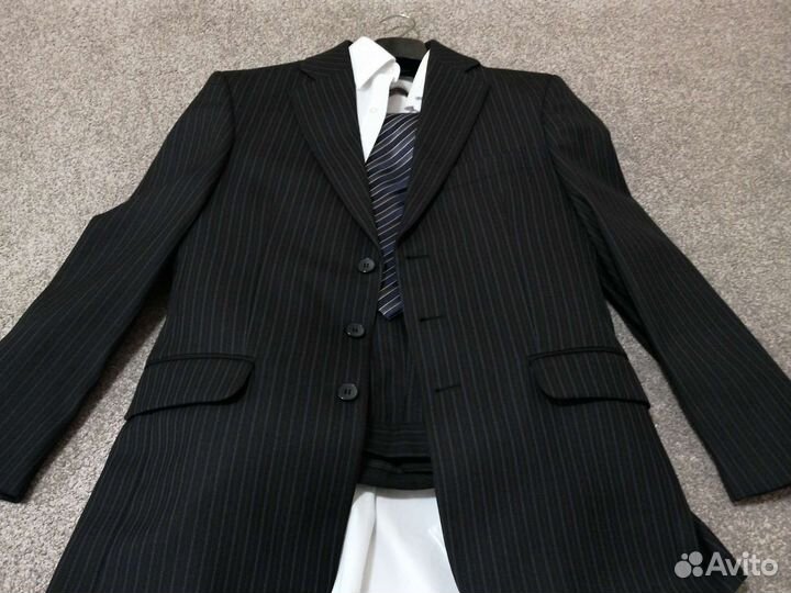 Костюм мужской