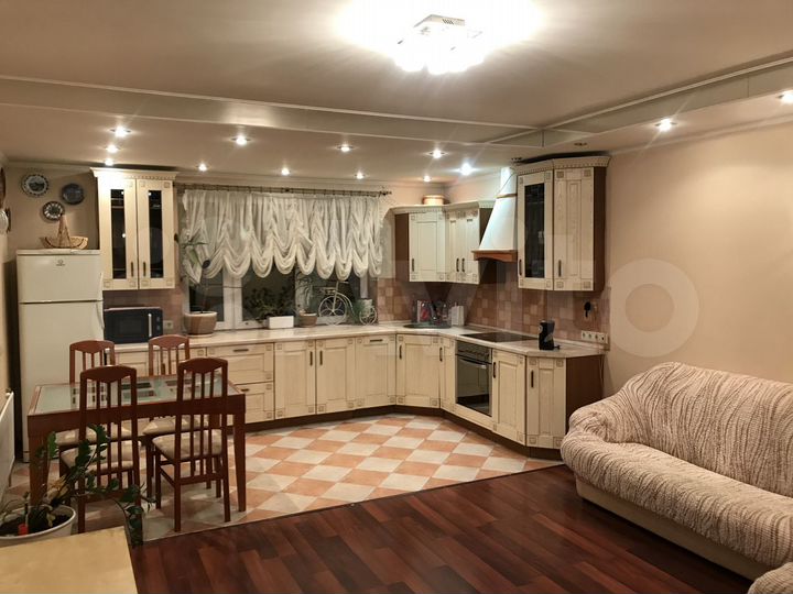 2-к. квартира, 66 м², 3/17 эт.