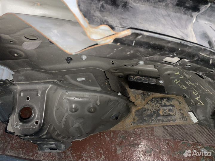 Крыло заднее