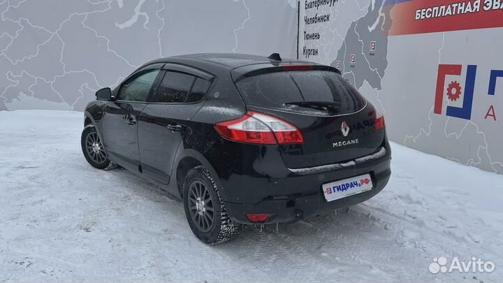 Защита двигателя Renault Megane 3 758900019R