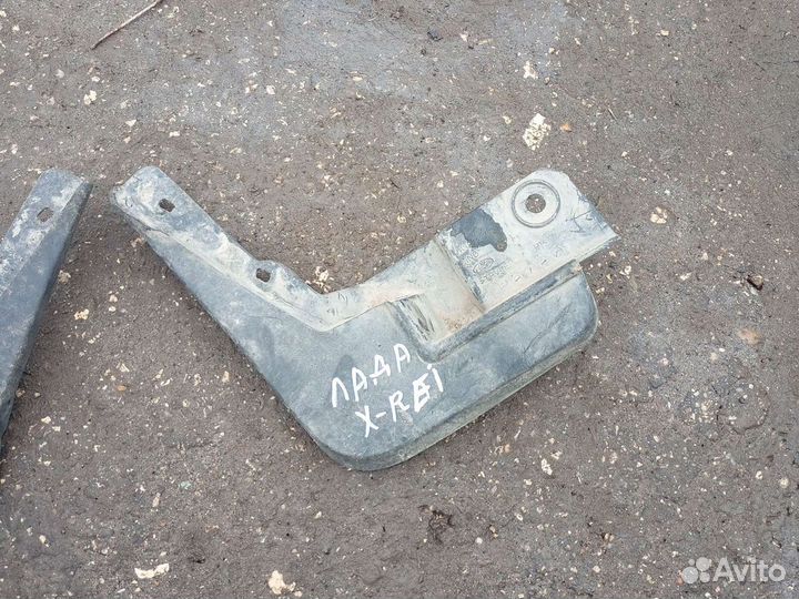 Брызговик передний левый правый ваз x-ray