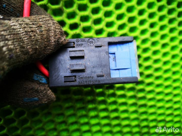 Проводка с предохранителем для VW, Skoda, Audi