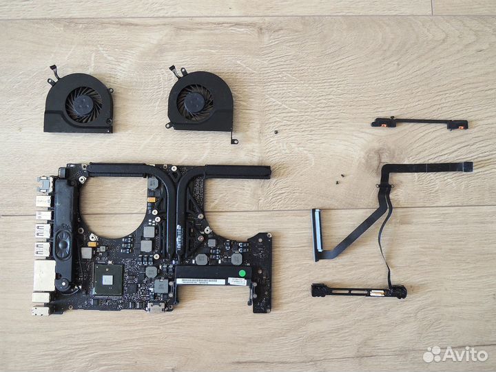 Macbook Pro 15 a1286 (запчасти)