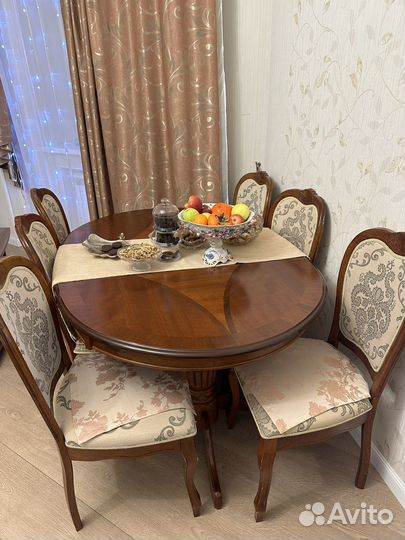 Стол со стульями в гостинную бу