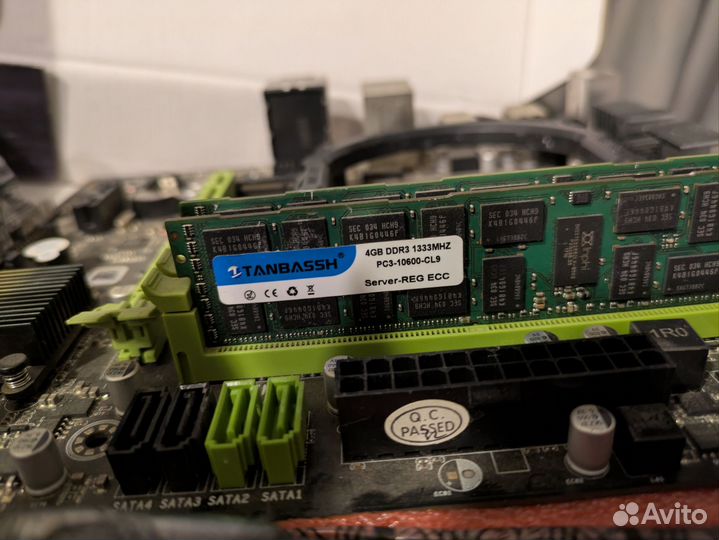 Материнская плата с процессором