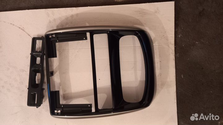 Рамка магнитолы Nissan Terrano