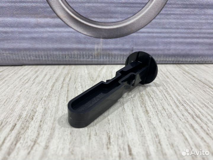 Кронштейн крепление Опора радиатора Renault scenic