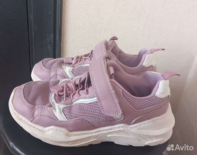 Кроссовки для девочки