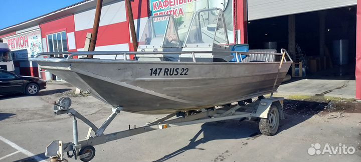 Моторная лодка