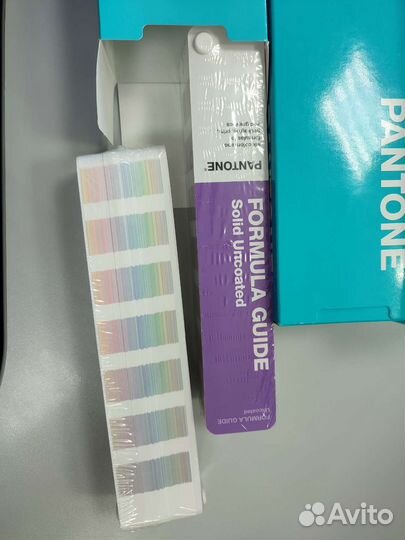 Справочник (пантонник) Pantone