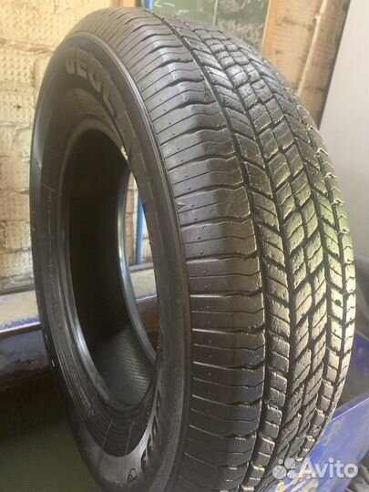 Yokohama Geolandar G033 215/70 R16