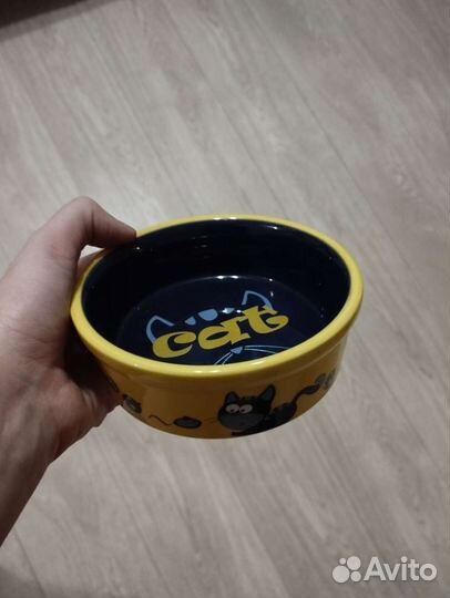 Миска для кота