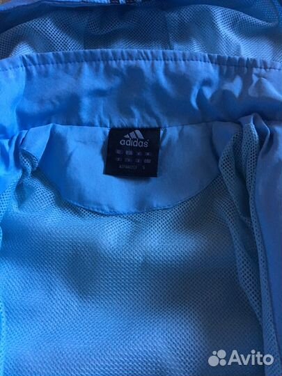 Спортивный костюм Adidas в идеальном состоянии