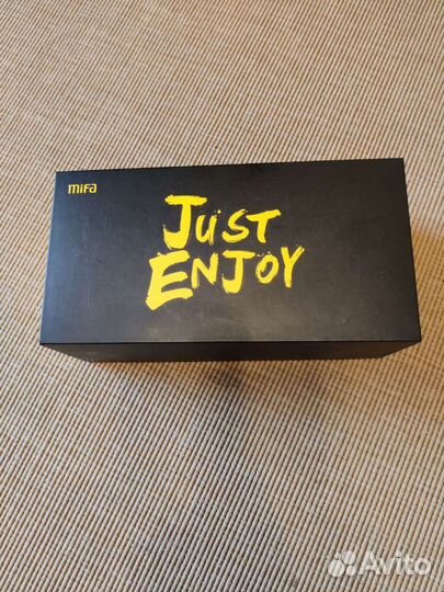 Блютуз колонка 