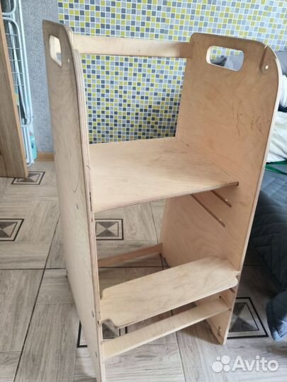 Растущий стул башня маленького помощника