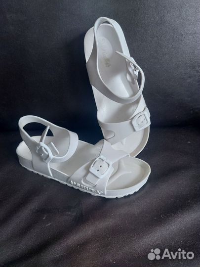 Босоножки сандали