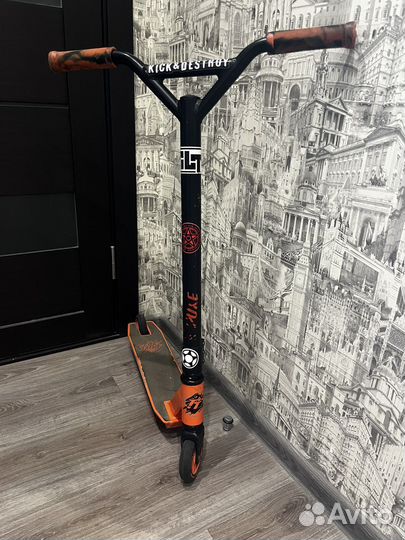 Трюковой самокат tech team duke 202