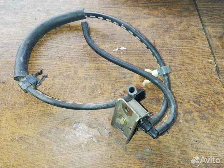 Клапан электромагнитный Мазда Демио 1