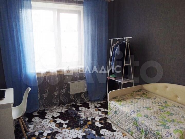 4-к. квартира, 79 м², 1/9 эт.