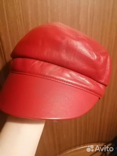 Берет женский новый