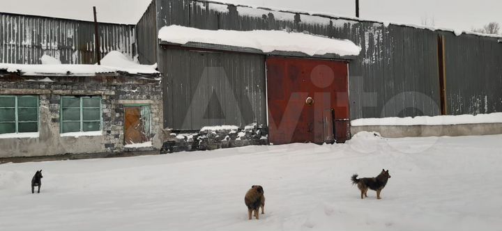 Машиноместо, > 30 м²