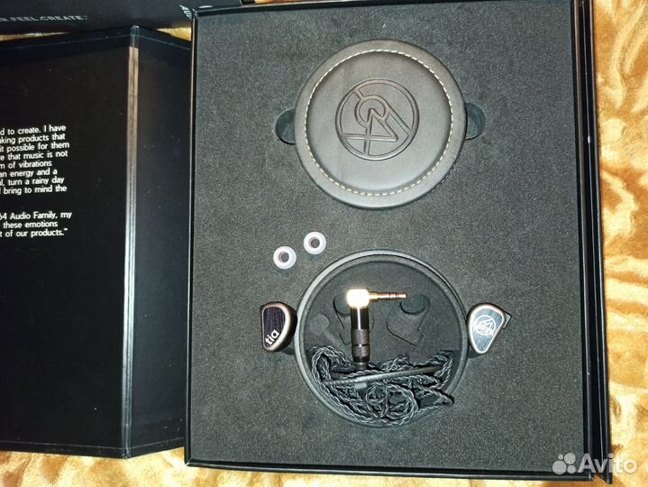 64 audio tia trio