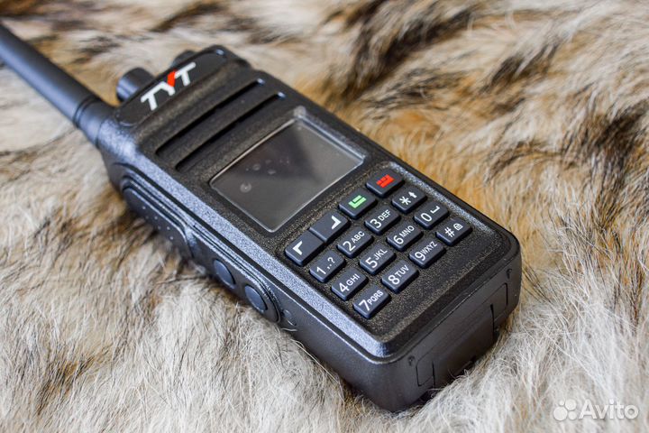 Цифровая рация TYT DMR MD-398 комплект с двумя аку