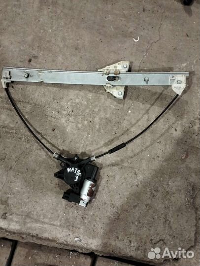 Стеклоподъёмник передний левый Mazda 3 bk