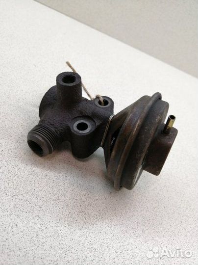 Клапан EGR Nissan Maxima A32 VQ30DE