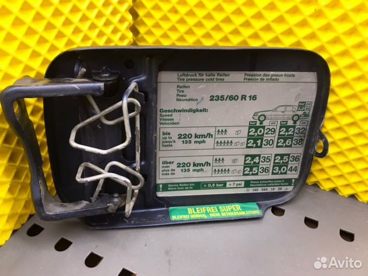 Лючок топливного бака Mercedes-Benz S-Class W140