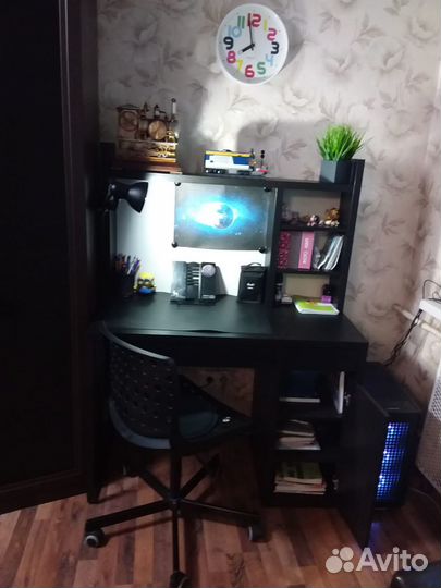 Компьютерный стол IKEA mikke, цвет Венге