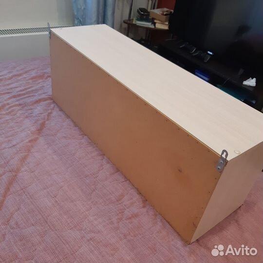 Книжные полки со стеклом