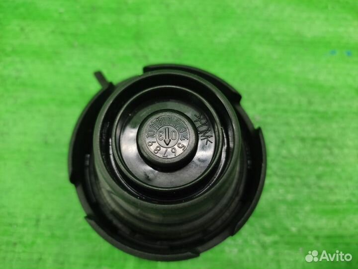 Крышка топливного бака Volkswagen Touareg