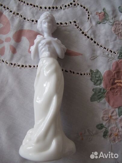 Винтажный коллекционный флакон от духов Avon Tasha