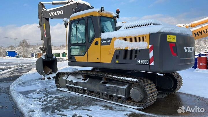 Услуги гусеничного экскаватора