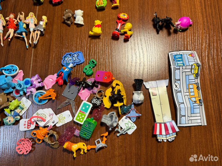 Набор игрушек из Kinder Surprise