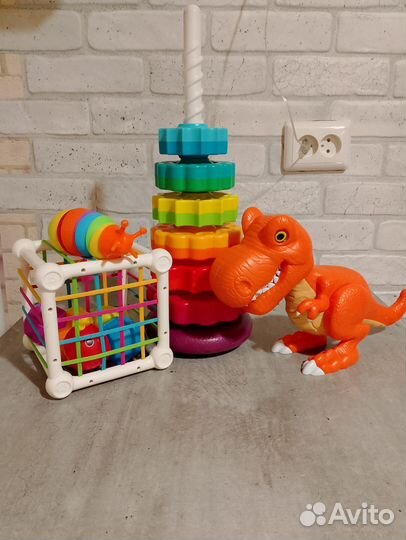Развивающие игрушки пакетом
