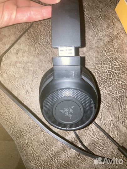 Наушники новые Rayzer
