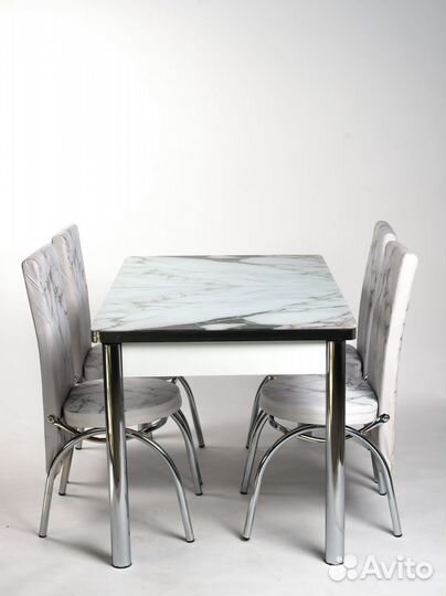 Стол раскладной и стулья 6 шт