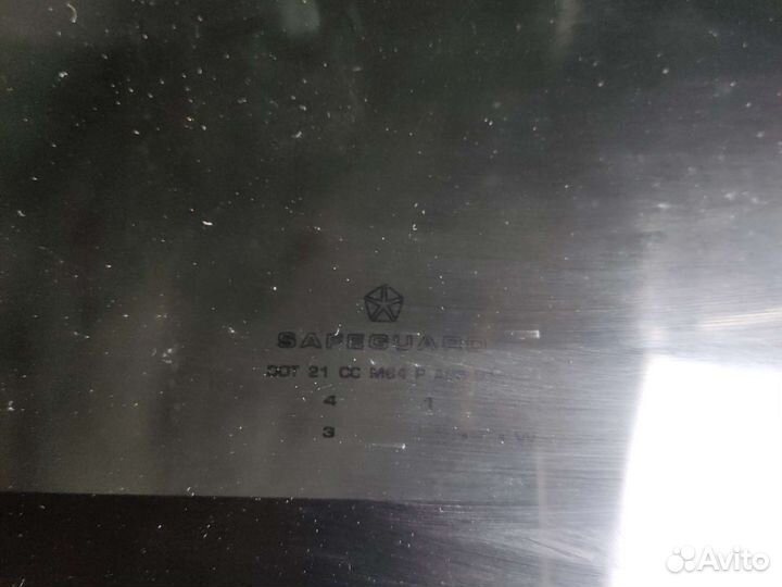 Форточка задняя правая Dodge Caravan 4