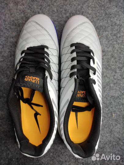 Футзалки Nike