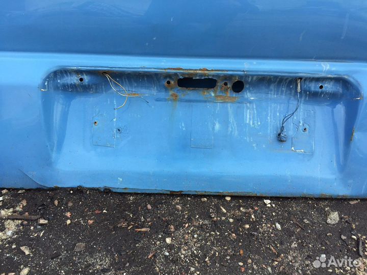 Крышка багажника на мерседес Vito W638