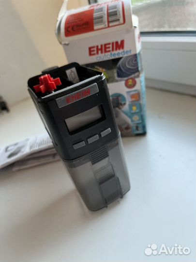 Автоматическая кормушка для рыб